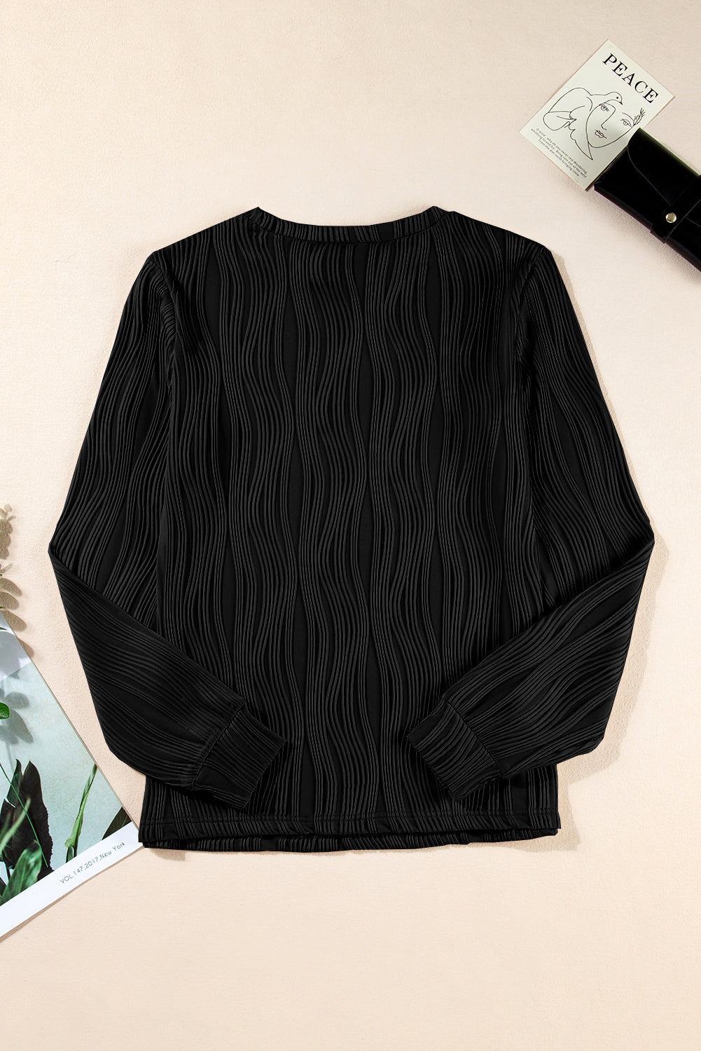 Black Wavy Textured Solid Color Drop Shoulder Pullover Top